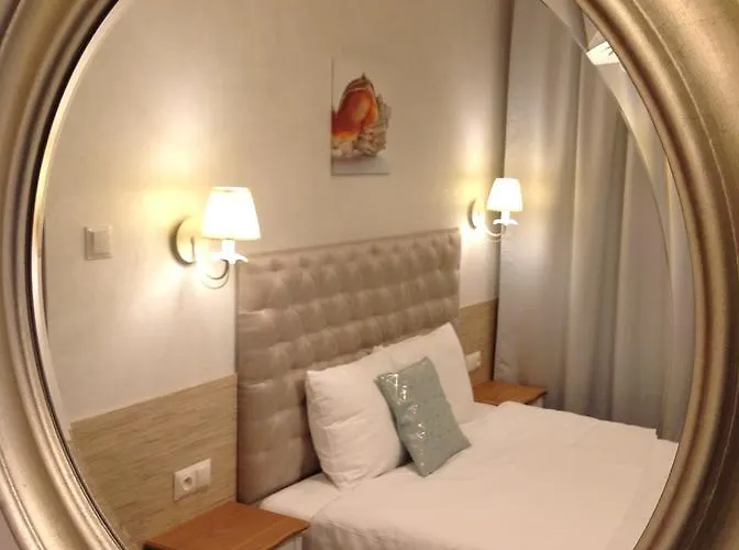 Aparthotel 33 Blisko Plazy 3*