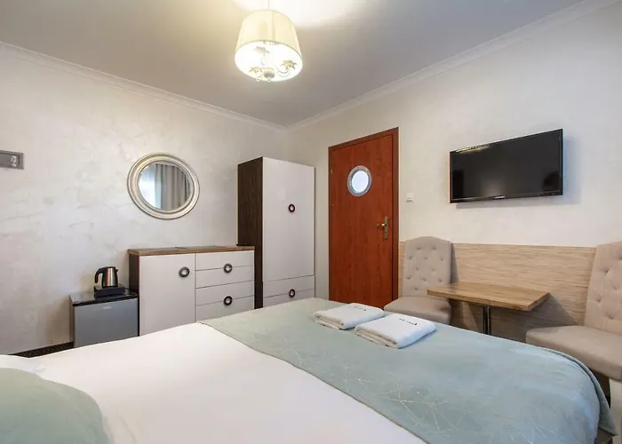 33 Blisko Plazy Aparthotel 3*