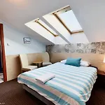 33 Blisko Plazy 아파트호텔 소포트
