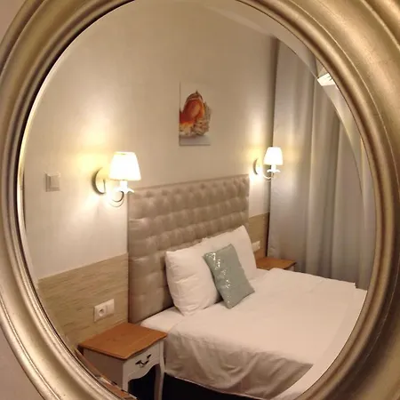 Апарт-отель 33 Blisko Plazy 3*