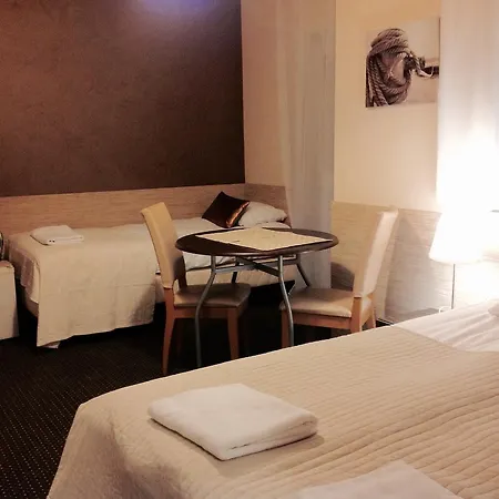 Апарт-отель 33 Blisko Plazy 3*