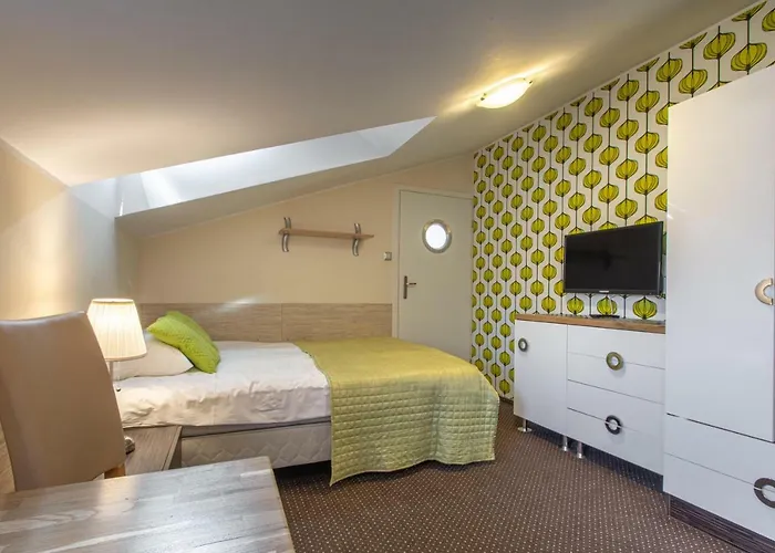 Aparthotel 33 Blisko Plazy 3*